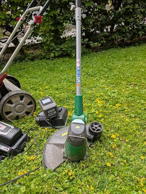 Rasenmäher und Trimmer Bild 3