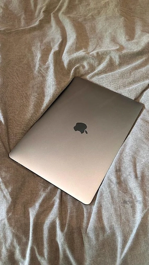 Apple MacBook Pro 13" mit TouchBar - M1 Chip - Top Zustand Bild 2