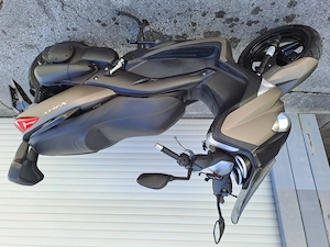 Yamaha X-Max 250