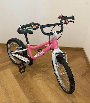 Woom 2 Kinderfahrrad pink, 14 Zoll, mit Schutzblechen & Ständer Bild 2