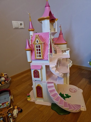 Playmobil Schloss Bild 2
