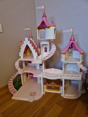 Playmobil Schloss Bild 3