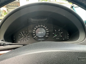 Mercedes E 200 CDI Bild 5