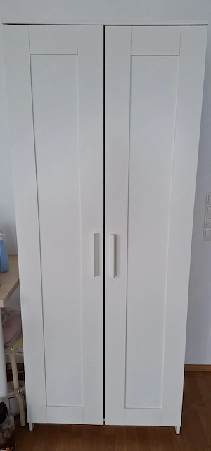 Kleiderschrank 