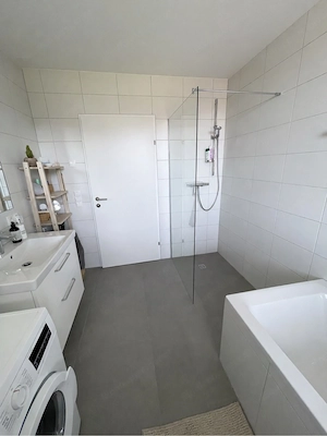 Moderne 3-Zi-Whg mit Balkon und TG in Götzis Bild 6