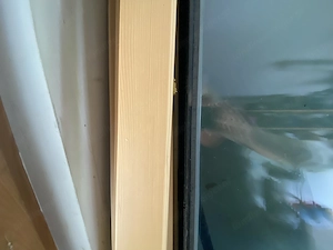 2 Fixfenster mit Holz  Alurahmen, 5 Jahre alt , vollkommen unbeschädigt zu verschenken. Bild 4