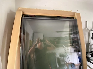 2 Fixfenster mit Holz  Alurahmen, 5 Jahre alt , vollkommen unbeschädigt zu verschenken. Bild 3