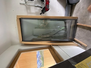 2 Fixfenster mit Holz  Alurahmen, 5 Jahre alt , vollkommen unbeschädigt zu verschenken. Bild 2