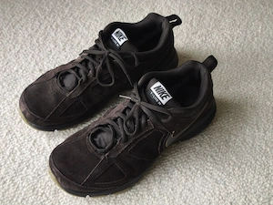 NIKE T-LITE XI Sportschuh Sneaker Größe 44 (43) Herren Bild 7