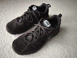 NIKE T-LITE XI Sportschuh Sneaker Größe 44 (43) Herren Bild 6