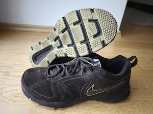 NIKE T-LITE XI Sportschuh Sneaker Größe 44 (43) Herren Bild 4