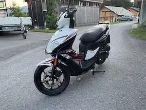 Kymco S8 50 Roller Bild 2