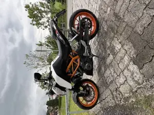 KTM Duke 390 