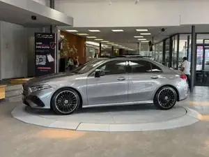 Mercedes-Benz A Bild 9