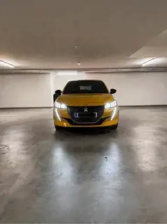 Peugeot 208 Bild 2