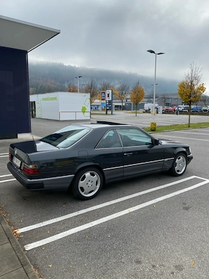 Mercedes-Benz W124 300-24V Coupe Bild 3
