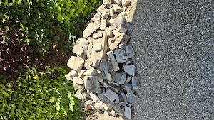 Steine von einer Vormauer Bild 2