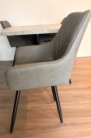 Esszimmertisch & Stühle Bild 2