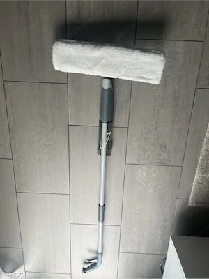 Sprühwischer Bodenwischer mit Sprühfunktion   grau weiß   sofort einsatzbereit Bild 4