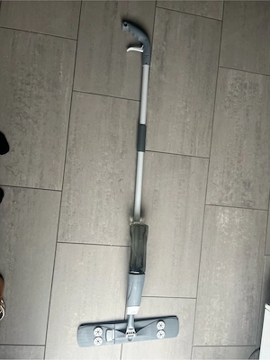 Sprühwischer Bodenwischer mit Sprühfunktion   grau weiß   sofort einsatzbereit Bild 9