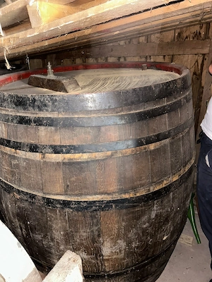 2 große Alte Holzfässer 