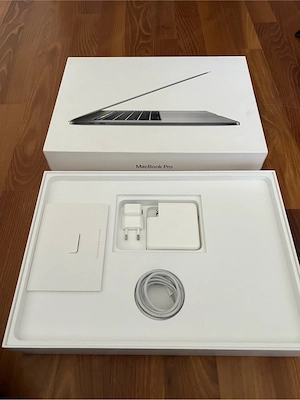 MacBook Pro 15" (2017) | i7 2.9GHz | 16GB RAM | 512GB SSD | Radeon Pro 560 | Top Zustand Bild 3
