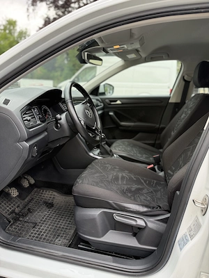 Volkswagen T-Roc 1,0 TSI Design  AHK ACC Lane Assist SHZ Erstbesitz Bild 8