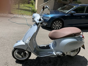 Verkaufe Vespa Primavera 50ccm mit 4 Takt Motor   Glossy Grey Bild 7
