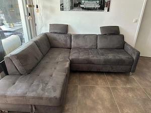 Wohnzimmercouch grau Bild 3