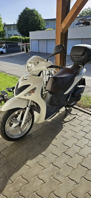 Suzuki UX 125ccm (Tüv Neu) Festpreis Bild 5