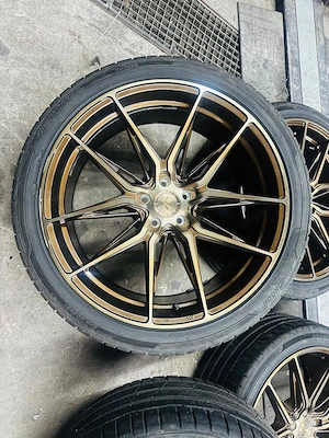Japan Racing JR44 21 Zoll 5x108 Mustang Mach-E mit Hankook + RDKS Alufelgen + Sommerreifen Bild 3