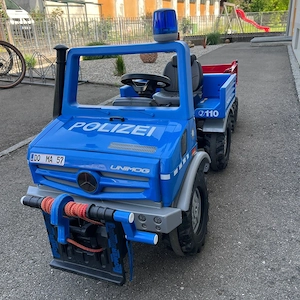 rolly toys unimog tretauto trettraktor polizei kinder fahrzeug  Bild 4