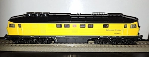 Trix Diesellok 233 493 der DB Bahnbau Gruppe H0