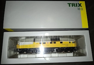 Trix Diesellok 233 493 der DB Bahnbau Gruppe H0 Bild 5