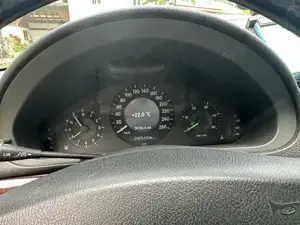Mercedes E 200 CDI Bild 6