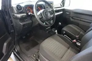 Suzuki Jimny Bild 5