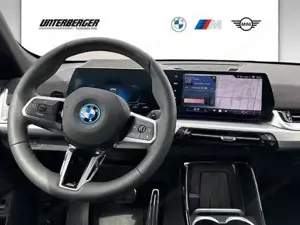 BMW iX1 xDrive30 U11 XE2 M Sportpaket Head-Up DAB Bild 7