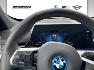 BMW iX1 xDrive30 U11 XE2 M Sportpaket Head-Up DAB Bild 8