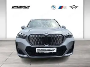 BMW iX1 xDrive30 U11 XE2 M Sportpaket Head-Up DAB Bild 4