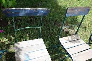 Dekorative alte Gartenstühle Bild 4