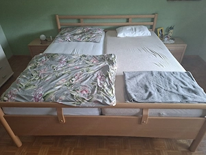 Doppelbett Vollholz zu verkaufen Bild 2