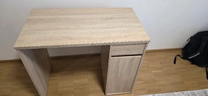 schreibtisch