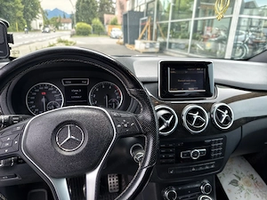 mercedes Benz B180 Bild 3