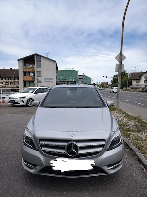 mercedes Benz B180 Bild 4