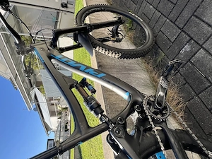 Mountainbike Pivot Firebird, Carbon Rahmen, Größe M, gebraucht Bild 6