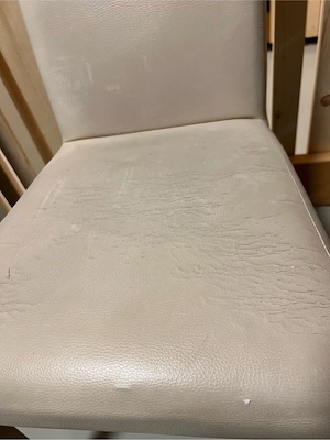 Gratis 2 Stühle aus Leder Holz Bild 2