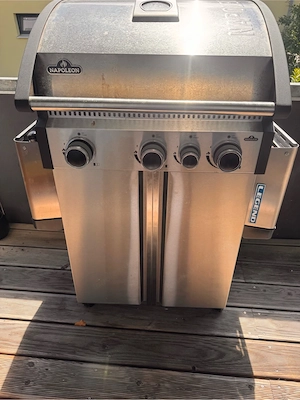 Napoleon Grill, Gasgrill, BBQ, Garten, Grillwagen, Seitenkocher, Grillstation, Napoleon Legend. Bild 4