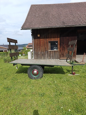 stabiler Traktorhänger mit vielen Verwendungsmöglichkeiten Bild 2