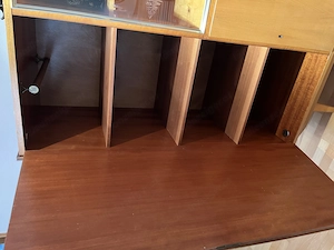 Vitrinenschrank Antiquitäten  Bild 3