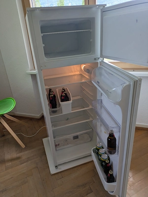 Kühlschrank wegen Umzug günstig zu verkaufen Bild 2